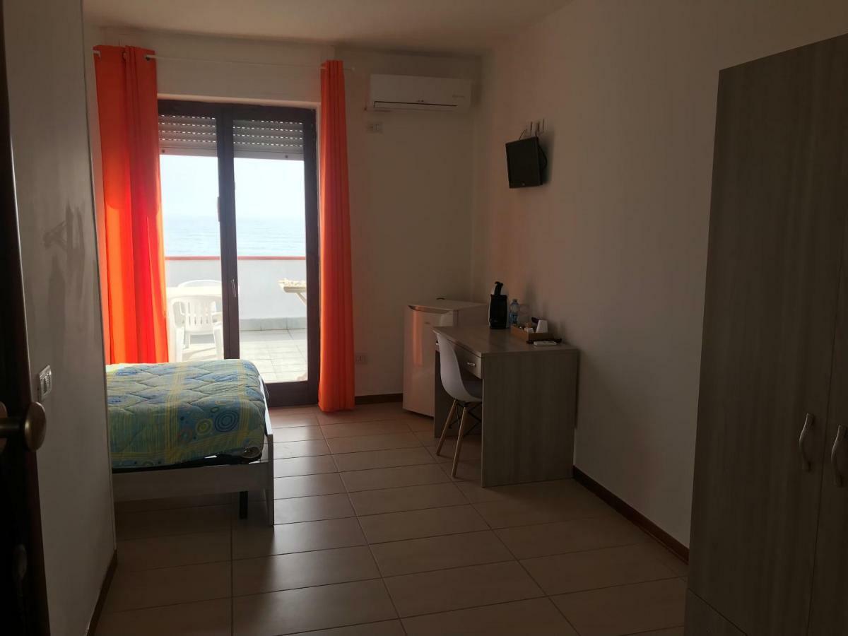 Hotel Cicasub Crotone Exterior foto
